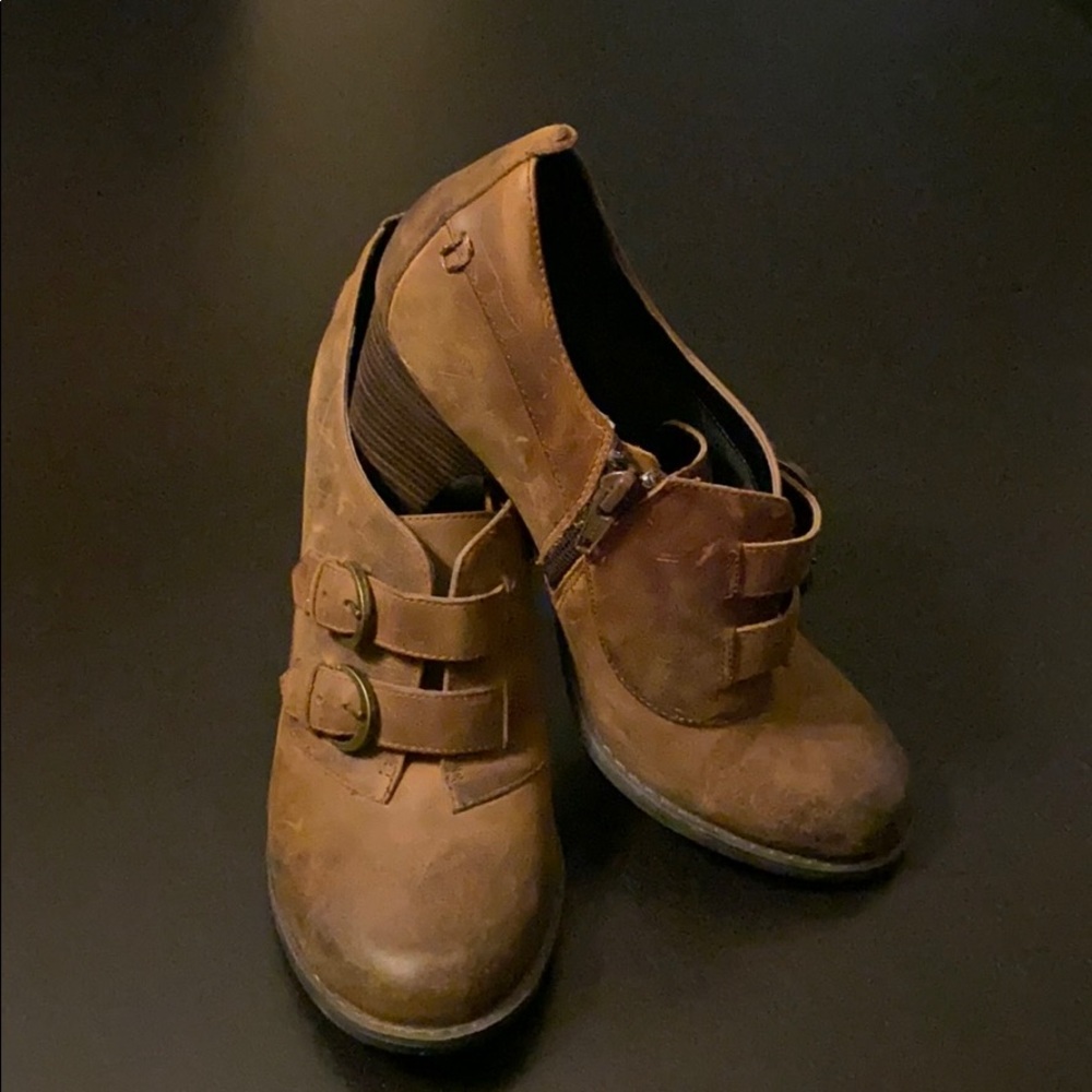 Women’s leather booties